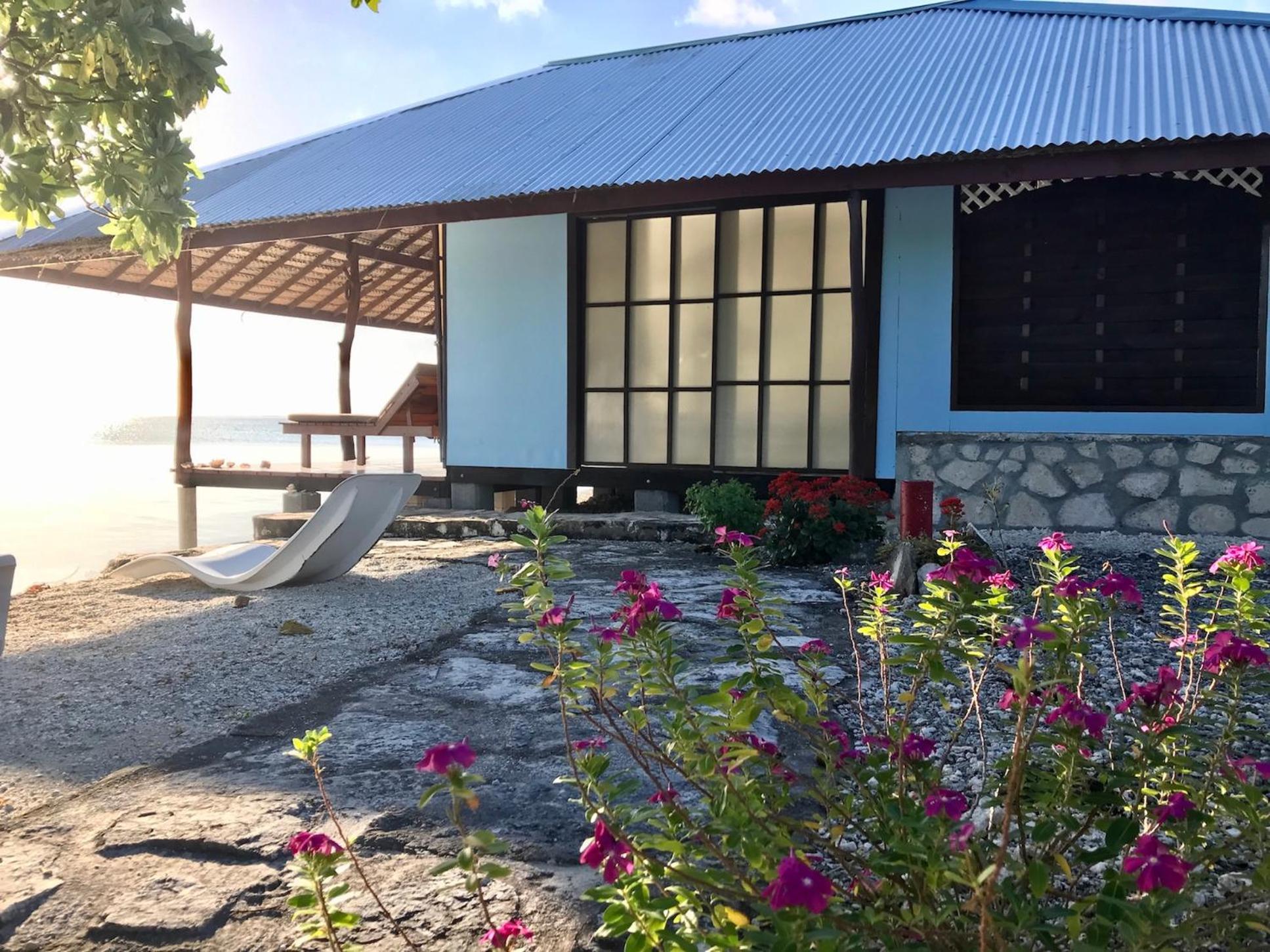 Rangiroa Bliss Hotel Tiputa Exterior photo