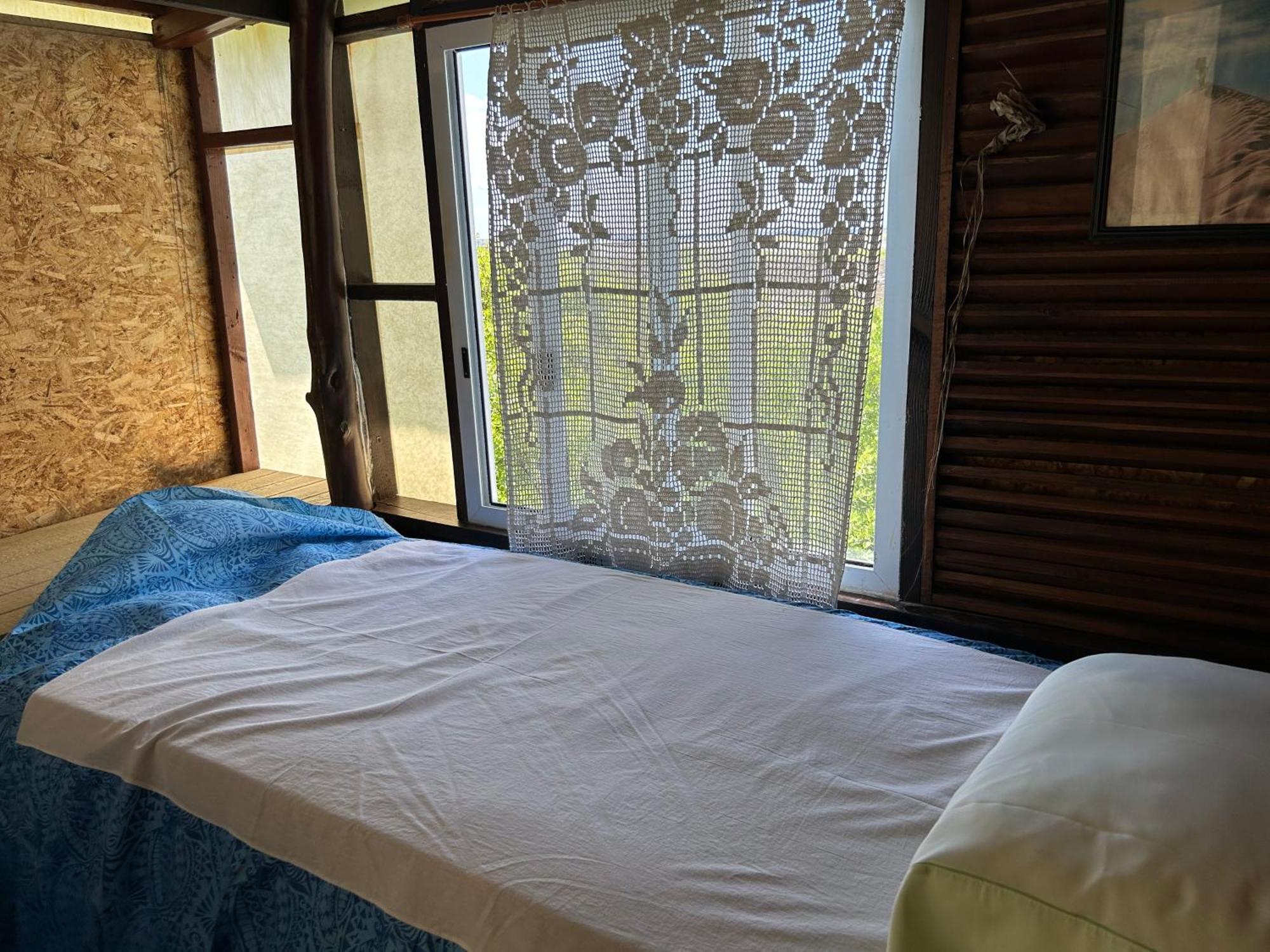 Rangiroa Bliss Hotel Tiputa Exterior photo