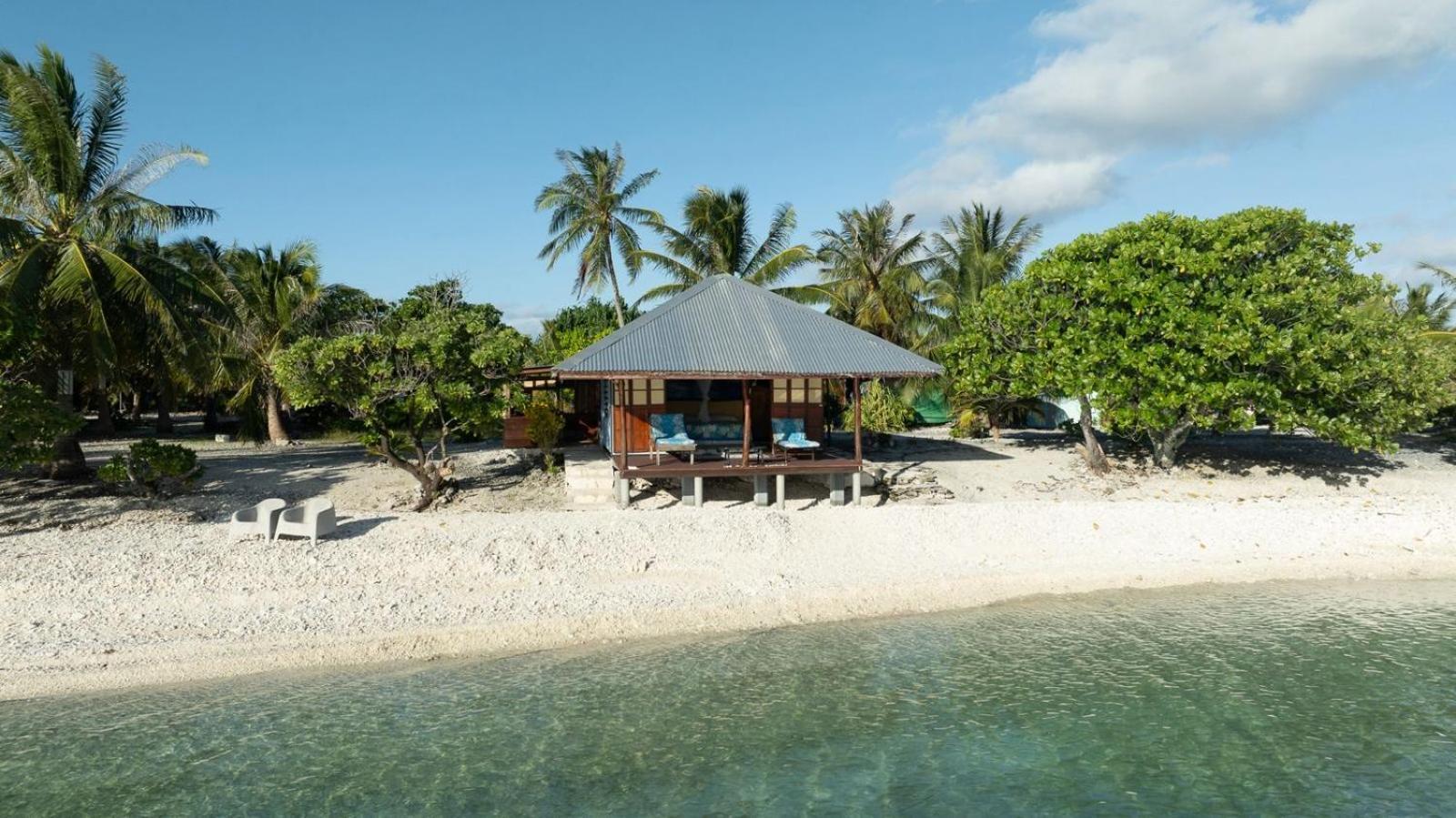 Rangiroa Bliss Hotel Tiputa Exterior photo